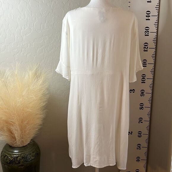 BLUE Rain white dress with crocheted stitching and fabric covered buttons size L - Picture 7 of 13